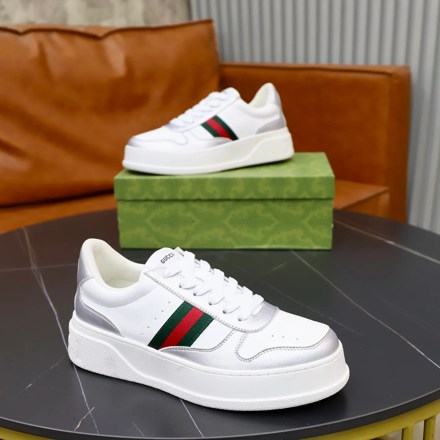 Ex-factory price: 400💰🙅‍♂️🙅‍♂️🙅‍♂️ Brand: GUCCI Standard code: 38-44 (45 customized) Grade: Same as the official website Material: Original leather stitching brand cloth Comfortable and breathable sheepskin lining Lightweight and wear-resistant outsole Style category: Men's fashionable casual shoes Sports shoes Distinguished luxury brand elements Top luxury Color: actual picture color